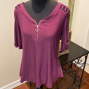 PerSeption Concept purple top, size small